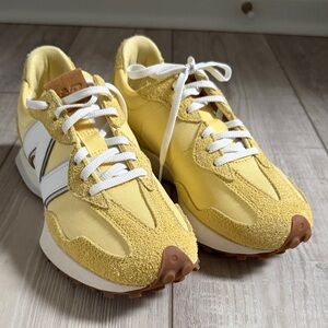 New Balance 327 Yellow and White Sneakers